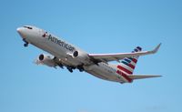 N923NN @ MIA - American