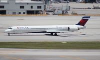 N928DN @ MIA - Delta