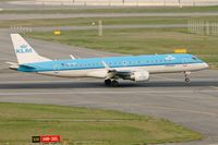 PH-EZB @ LFBO - Embraer ERJ-190-100LR, Landing Rwy 14R, Toulouse Blagnac Airport (LFBO-TLS) - by Yves-Q