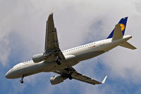 D-AIUA @ EGLL - Airbus A320-214(SL) [5935] (Lufthansa) Home~G 05/06/2014. On approach 27R. - by Ray Barber