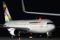 Z-WPF @ VIE - Air Zimbabwe
