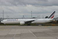 F-GSQG @ LFPG - Taxiing - by micka2b