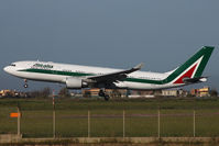 EI-EJH @ LIRF - Landing - by micka2b