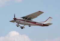 N20978 @ KOSH - Cessna 182P