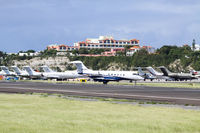 N523FX @ TNCM - N523FX