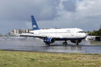 N552JB @ TNCM - N552JB
