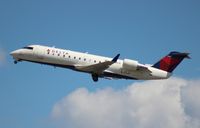 N8982A @ KDTW - Delta Connection CRJ-200 - by Florida Metal