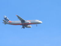 VH-VGN @ NZAA - on finals to AKL - by magnaman