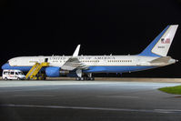 99-0004 @ VIE - USA - Air Force