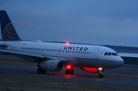N836UA @ KBIL - United Airlines dawn departure