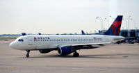 N322US @ KORD - Ready to taxi O'Hare - by Ronald Barker