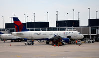 N323NB @ KORD - At the gate O'Hare - by Ronald Barker