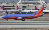 N900WN @ KLAX - Boeing 737-700 - by Mark Pasqualino