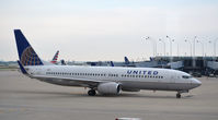 N76517 @ KORD - Taxi O'Hare - by Ronald Barker