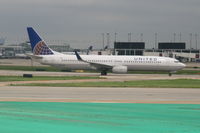 N45440 @ KORD - Taxiing on a runway