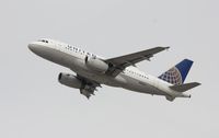 N818UA @ KLAX - Airbus A319