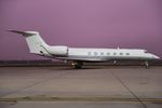 M-ALAY @ LOWW - Gulfstream 550