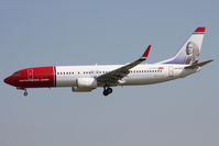 LN-DYE @ LEBL - Landing - by micka2b