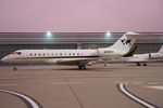 N797CT @ LOWW - Globalexpress
