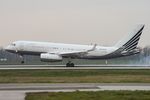 RA-64010 @ LOWW - Tupolev 204
