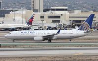 N26208 @ KLAX - Boeing 737-800