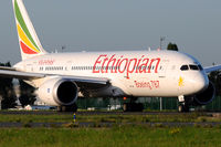 ET-AOQ @ LFPG - Ethiopian Airlines