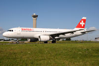 HB-IJO @ LFPG - Swiss