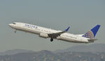 N75426 @ KLAX - Departing LAX on 25R - by Todd Royer