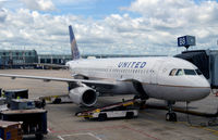 N463UA @ KORD - Gate B8 O'Hare - by Ronald Barker