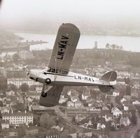 LN-MAV - Overhead Tønsberg,  Norway - by Helge Brun