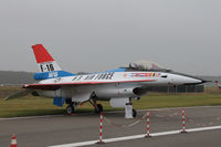FA-104 @ EBBL - To celebrate 40 years F-16 in the Belgian Air Force,
FA-104 was painted as one of the prototypes. - by Raymond De Clercq