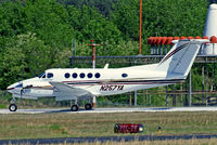 N257YA @ KPDK - Beech B200 Super King Air [BB-1622] Atlanta-Dekalb Peachtree~N 18/04/2010 - by Ray Barber