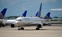 N648UA @ KORD - Taxi O'Hare - by Ronald Barker