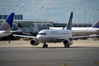 N805UA @ KORD - Taxi O'Hare - by Ronald Barker