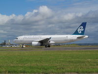 ZK-OJI @ NZAA - taxying for departure - still in old c/s - by magnaman