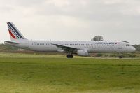 F-GTAH @ LFRB - Airbus A321-211, Taxiing to holding point rwy 25L, Brest-Bretagne airport (LFRB-BES) - by Yves-Q