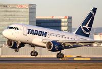 YR-ASB @ LOWW - Tarom - by Thomas Ranner