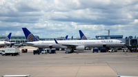 N57870 @ KORD - Gate B3 O'Hare - by Ronald Barker