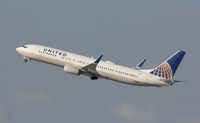 N68801 @ KLAX - Boeing 737-900ER