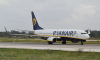 EI-DAG @ LFTH - going to the terminal, Hyères airport - by olivier Cortot