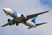 SU-GEB @ EGLL - Boeing 737-866 [40800] (EgyptAir) Home~G 26/09/2011. On approach 27R.