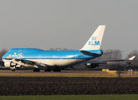 PH-BFH @ AMS - Taxi to runway 36L of Schiphol Airport in new 95 YEARS - by Willem Göebel