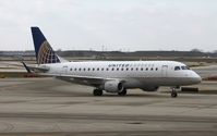 N650RW @ KORD - ERJ 170-100 SE