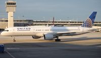 N585UA @ KIAD - Boeing 757-200 - by Mark Pasqualino