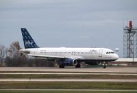 N558JB @ KMKE - Airbus A320