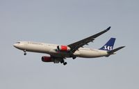 LN-RKH @ KORD - Airbus A330-300