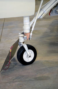 147702 @ KPUB - Nose gear - Weisbrod Aircraft Museum - by Ronald Barker