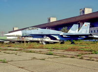 20 BLUE - Khodinka Moscow 20.8.03 - by leo larsen