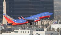N450WN @ KLAS - Boeing 737-700 - by Mark Pasqualino