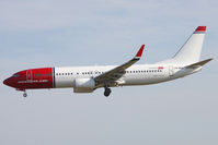 LN-NGK @ LEBL - Landing - by micka2b